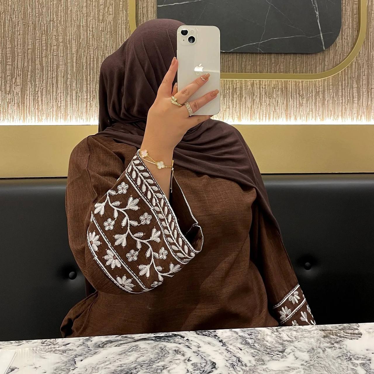 Embroidered elegant abaya - Coffee